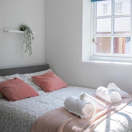 Lovely 3-Bedroom Apartment In Colchester Zewnętrze zdjęcie